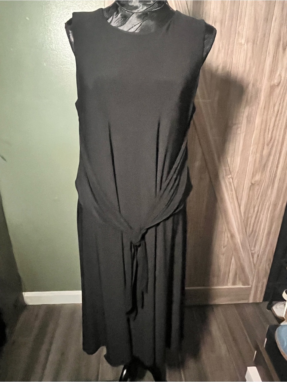 Anne Klein Black Sleeveless Dress Size 10 Front Twist Tie Keyhole Back